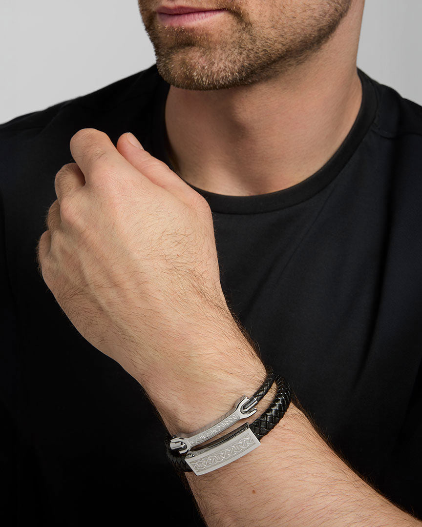 men's stainless steel Celtic black leather bracelets on a model from Solvar
