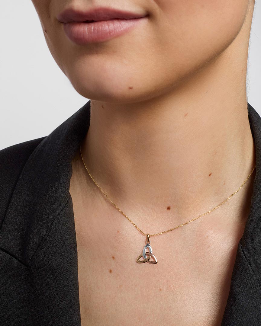 14k gold multi tone gold colour trinity knot pendant s44529 on a model 2