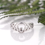 lifestyle image of Solvar Celtic Claddagh ring s2429 