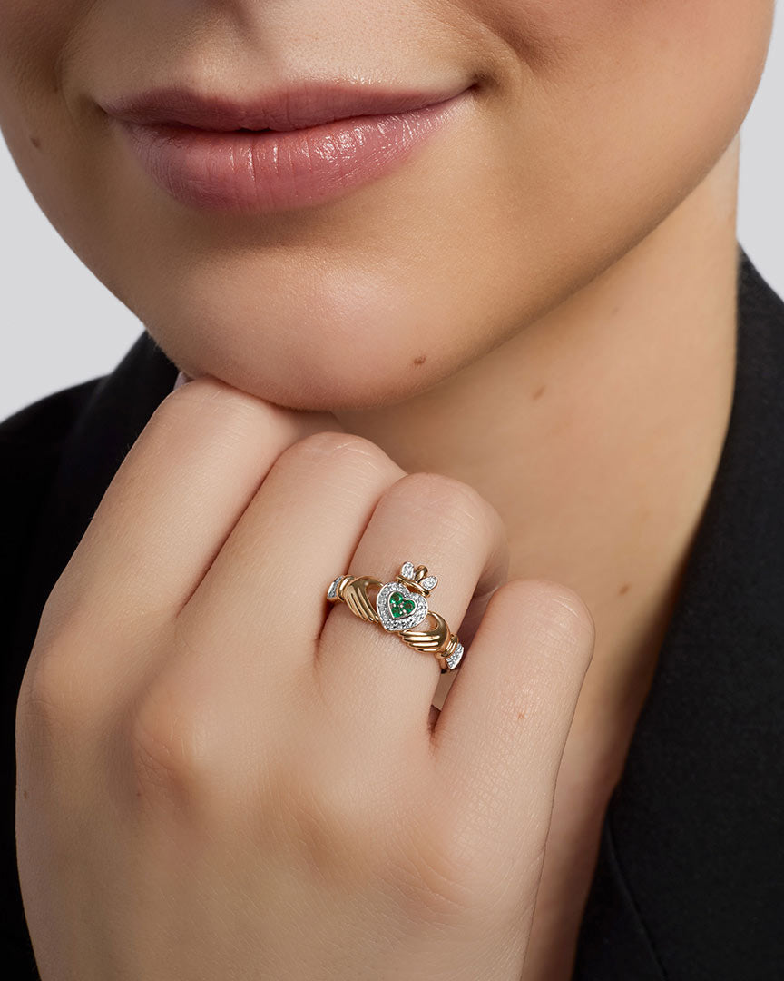Diamond Emerald Gold Claddagh Ring – Solvar Jewellery