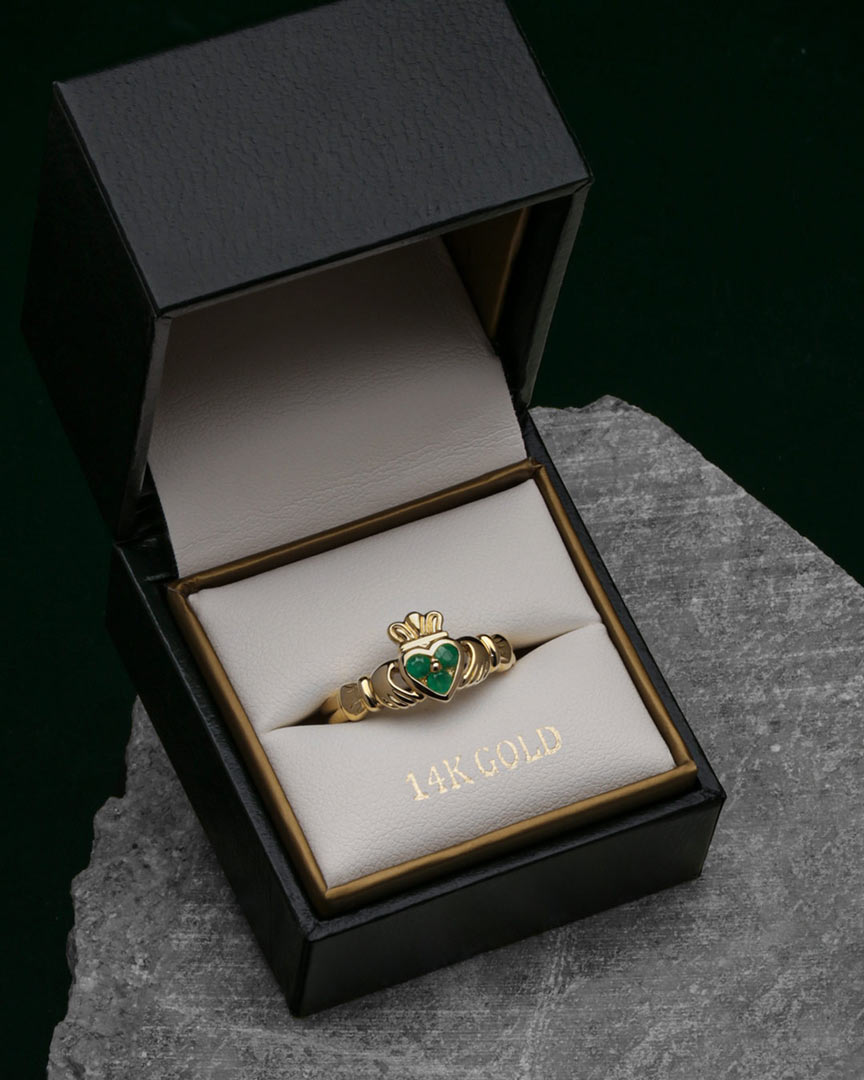 14K gold claddagh emerald heart ring s2466 in Solvar ring box