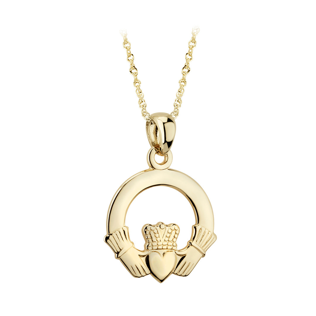 plain image of solvar gold claddagh necklace on the white background