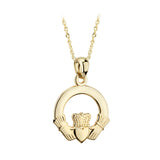 plain image of solvar gold claddagh necklace on the white background