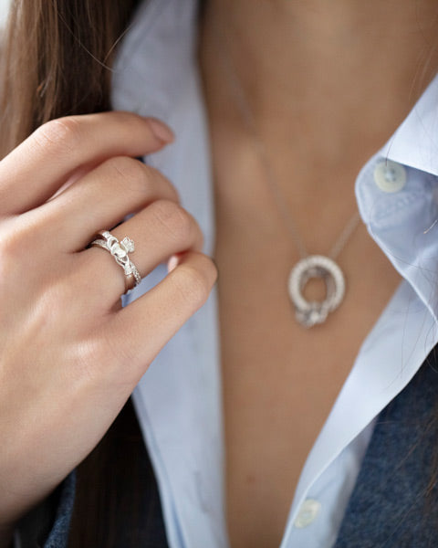 sibeal-wearing-silver-claddagh-kiss-ring