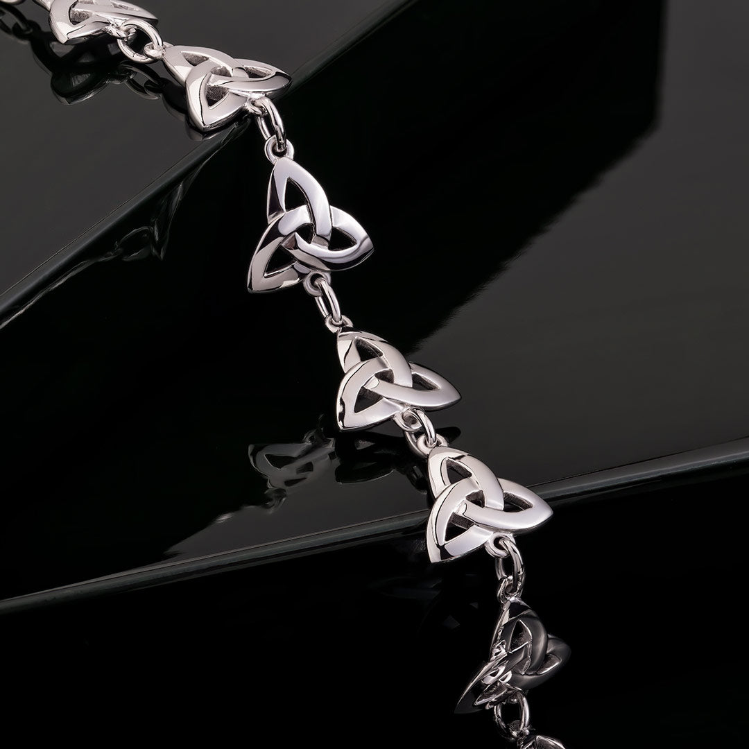 styled image of sterling trinity knot bracelet s5302 from Solvar