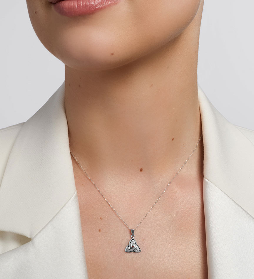 14k white gold diamond trinity knot pendant s4718 from Solvar on a model