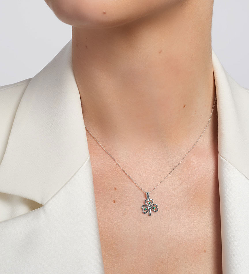 14k white gold emerald shamrock pendant s45622 from Solvar jewellery on a model